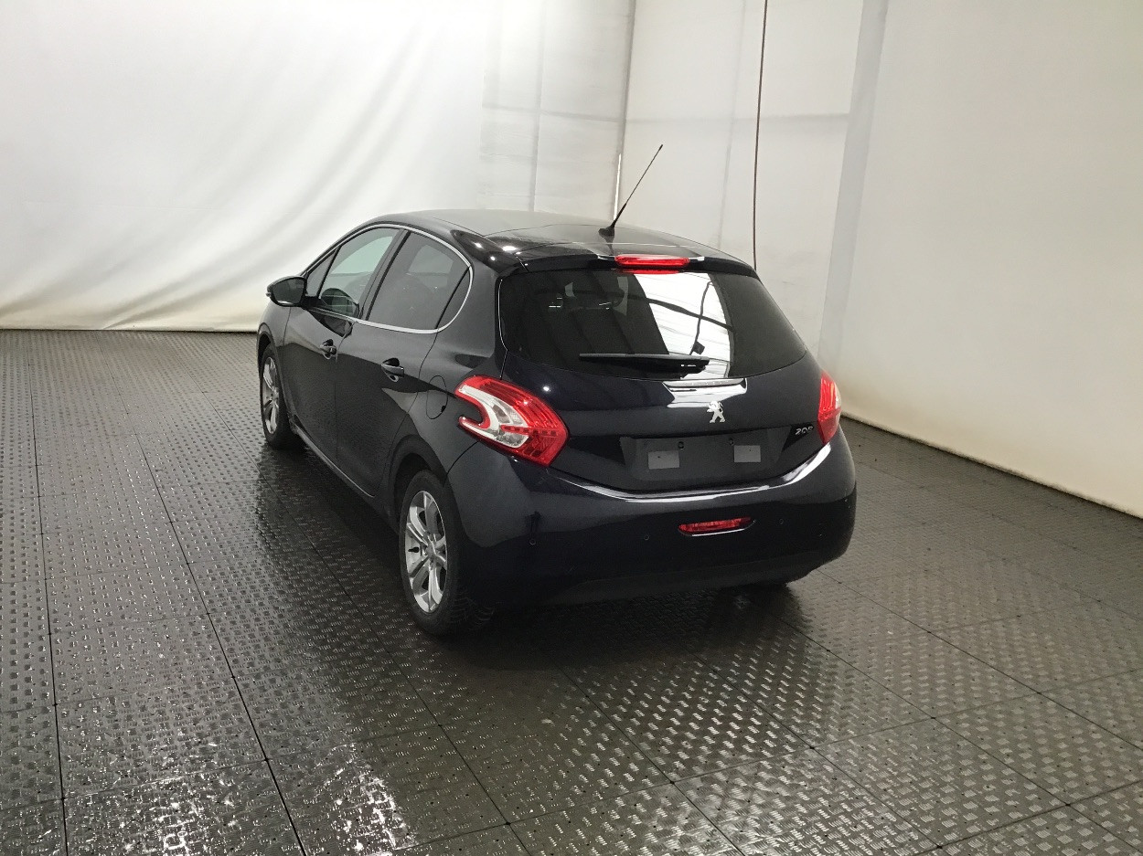 Peugeot 208 1.2 ess