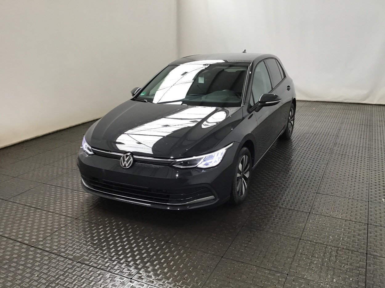Volkswagen Golf 8 1.0 tsi