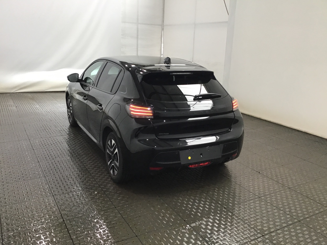 Peugeot 208 1.2 PureTech 100