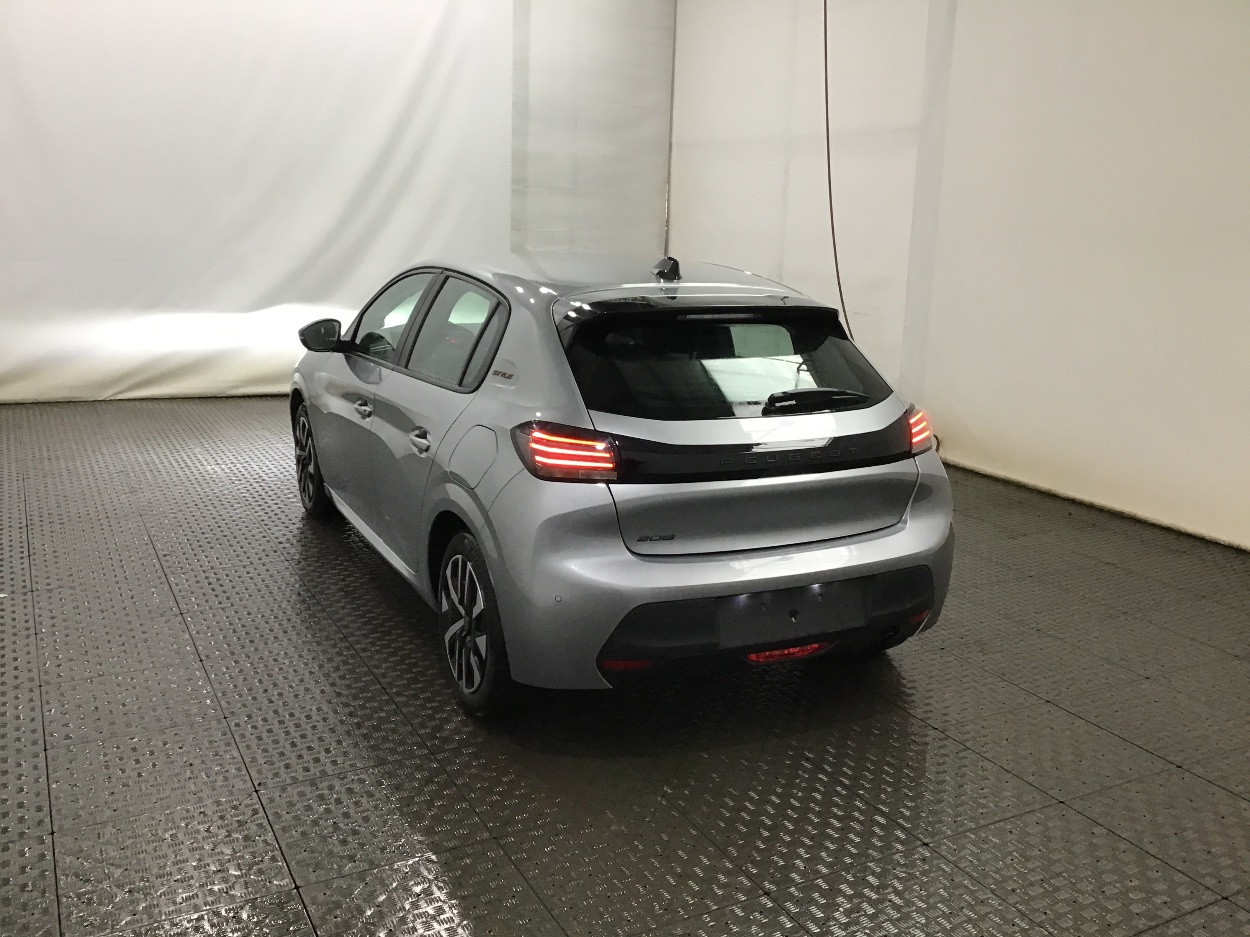 Peugeot 208 1.2 PureTech 100