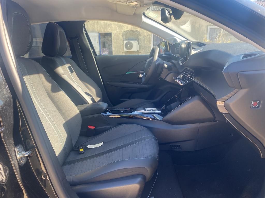 Peugeot 208 e