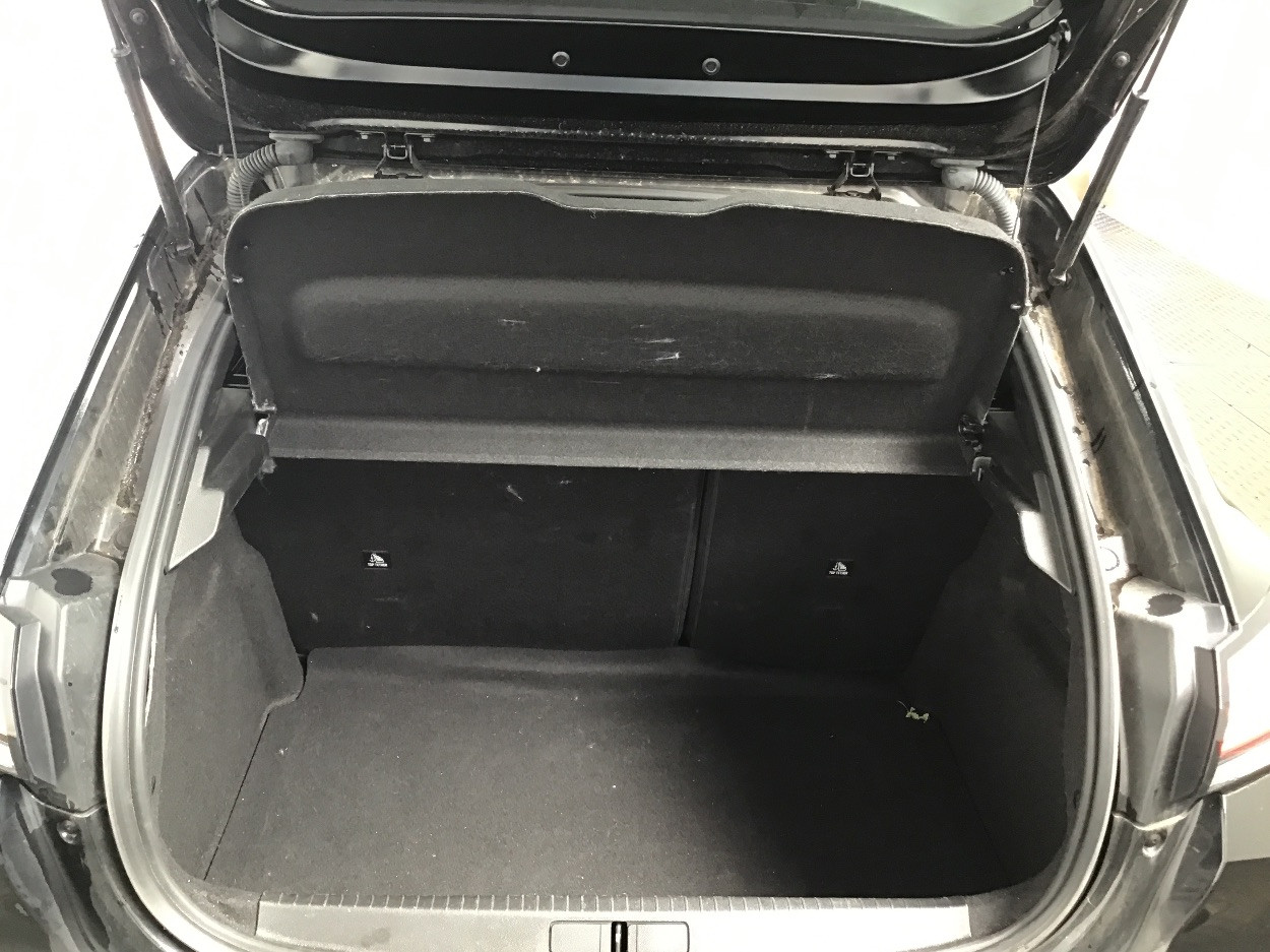 Peugeot 208 1.2 PureTech 100