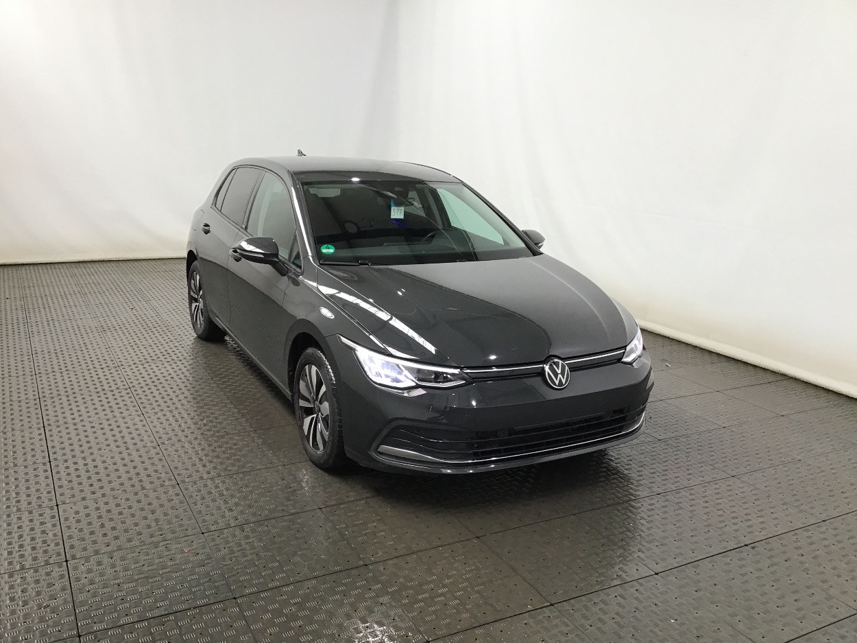 Volkswagen Golf 8 1.0 tsi