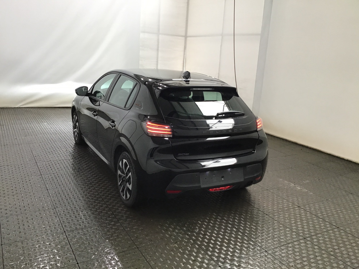 Peugeot 208 1.2 PureTech 100