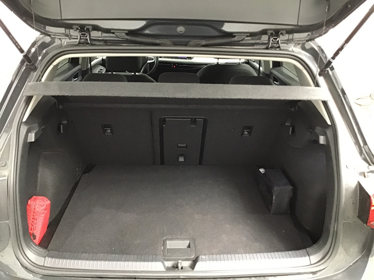 Volkswagen Golf 8 1.0 tsi