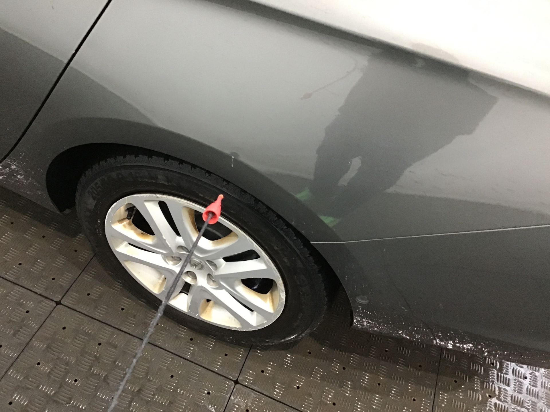 Aile arrière gauche