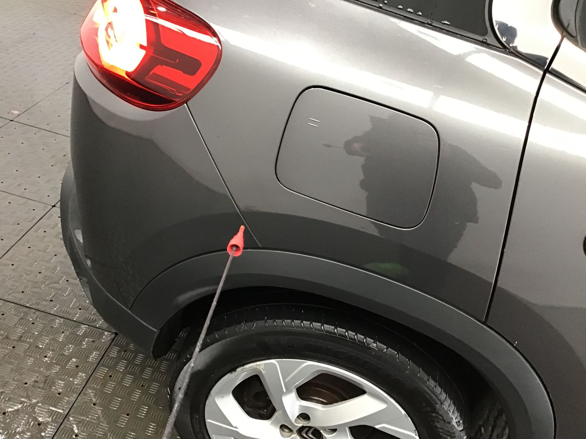 Aile arrière droite