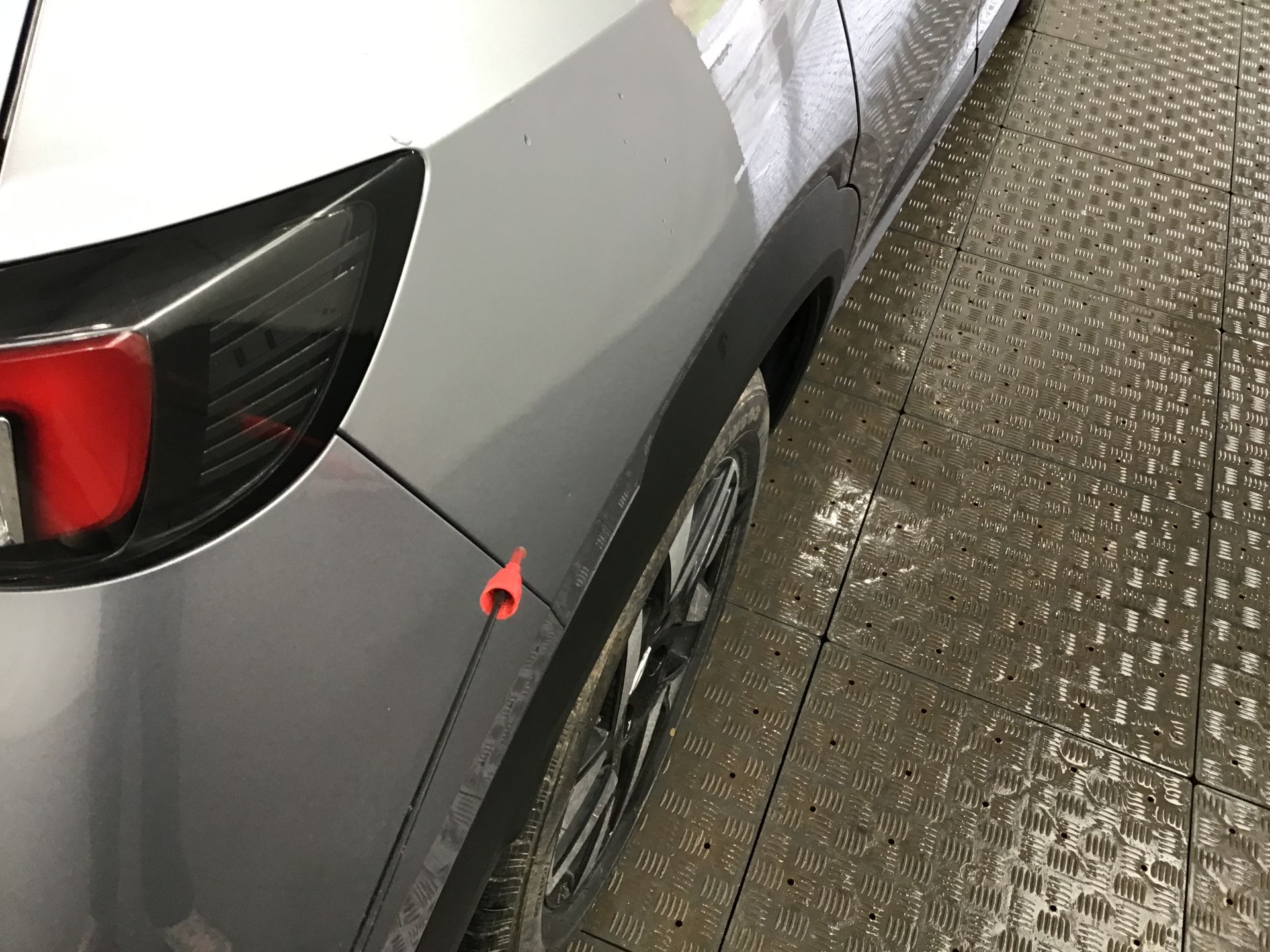 Aile arrière droite