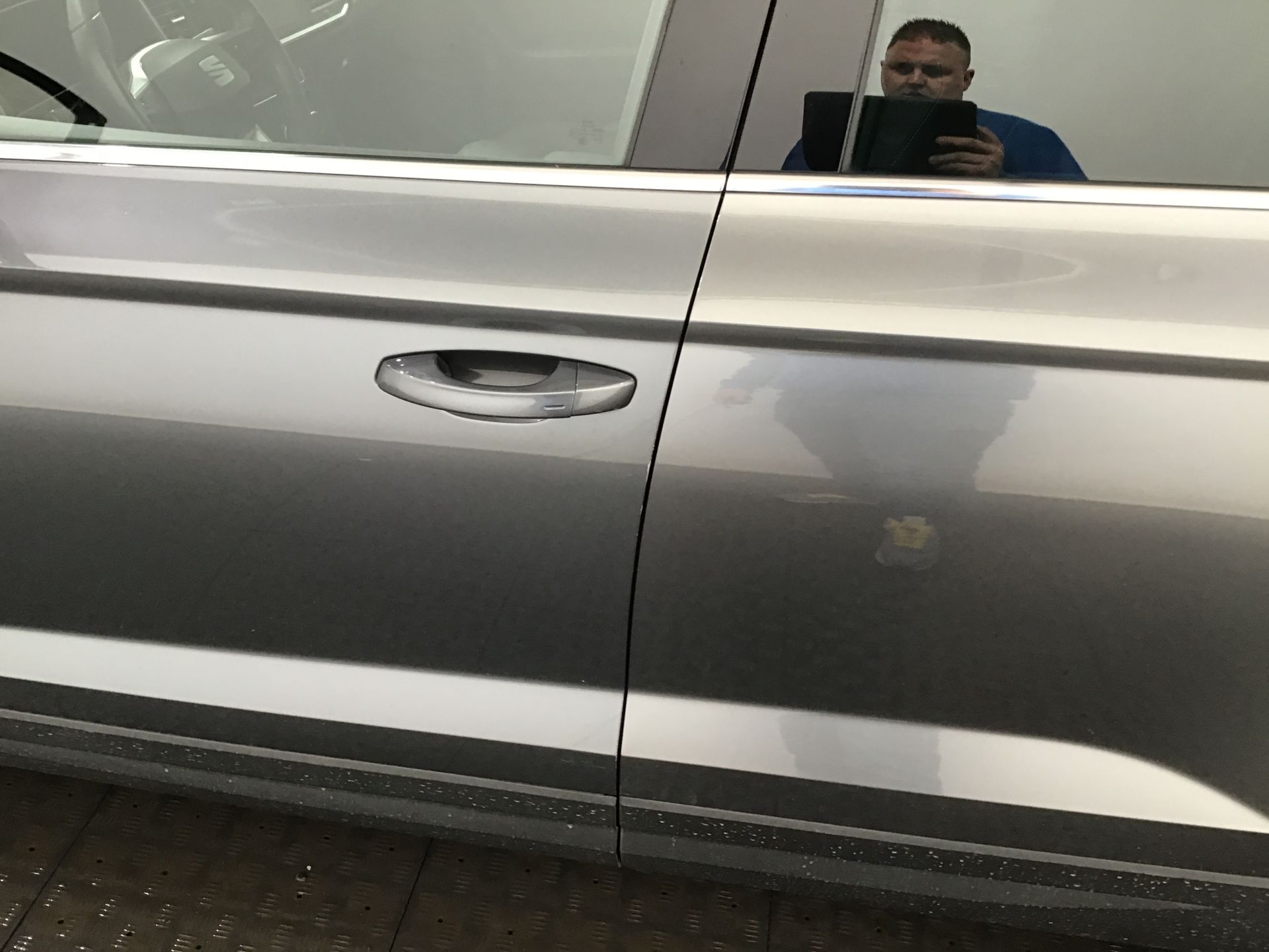 Porte avant gauche